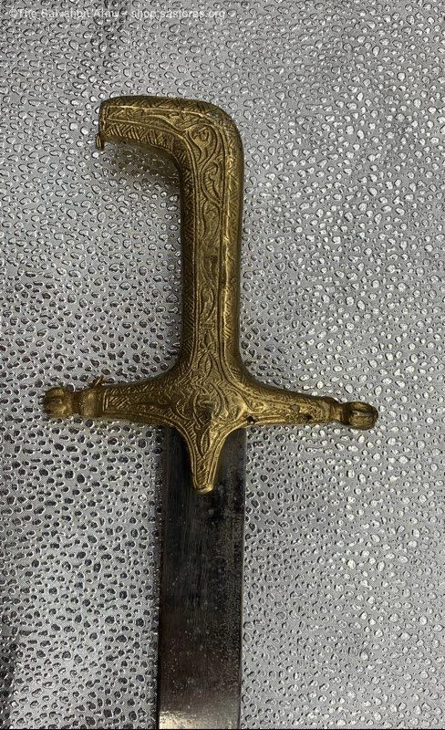 Espada y funda de metal árabe dorado/rojo marcado con borlas Foto 3 de 4