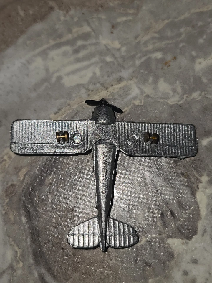 JUNKERS J10 #604 DIE CAST PLANE, VTG. GERMAN WWI – PROP & WHEELS INTACT 2.25"x3" - Image 2 of 3