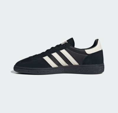 靴 adidas Originals Handball Spezial Black adidas Handball Spezial Sneakers - Black | Free Shipping with
