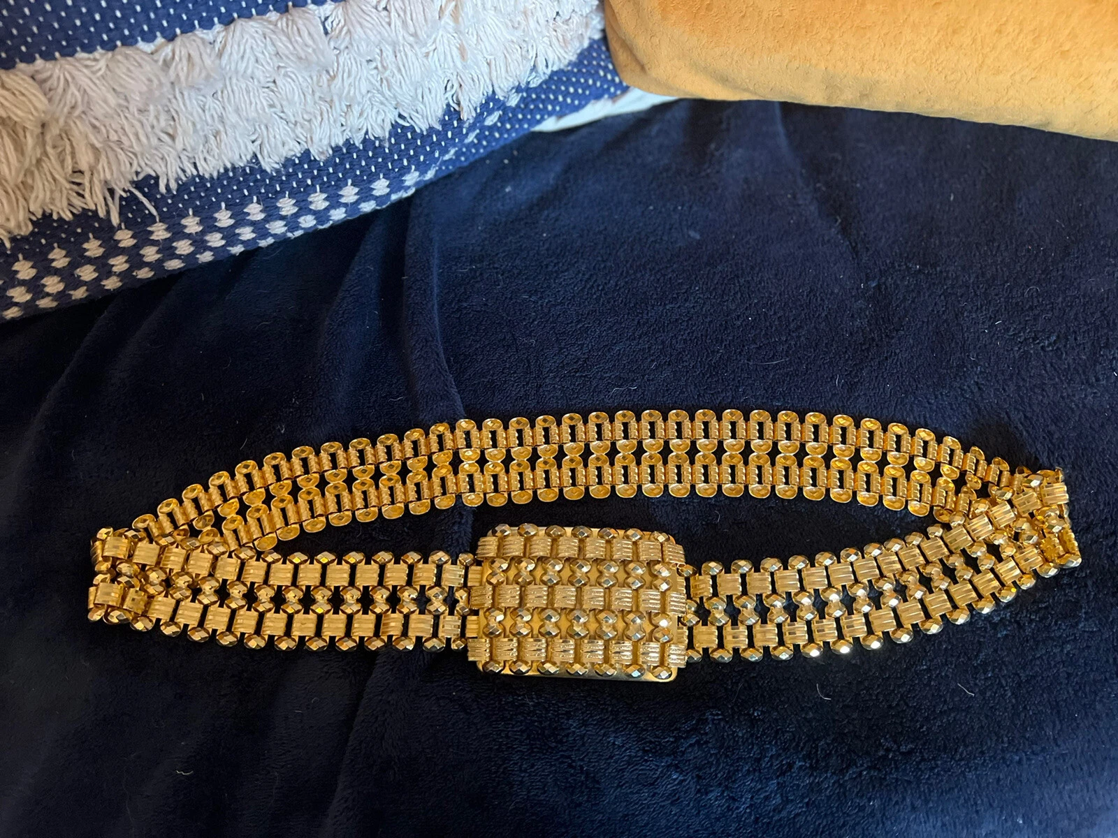 Ceinture Christian Dior Vintage Métal OFFRE 34 pouces. Offres rares liens ton or