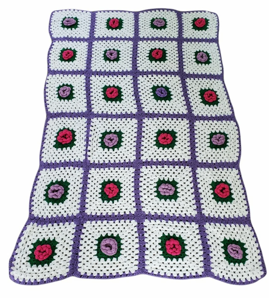 LOTE Colcha Manta Cuadrada Ganchillo Abuela Afgana 3D Rosa Púrpura Rosas 78"x48" Foto 2 de 4