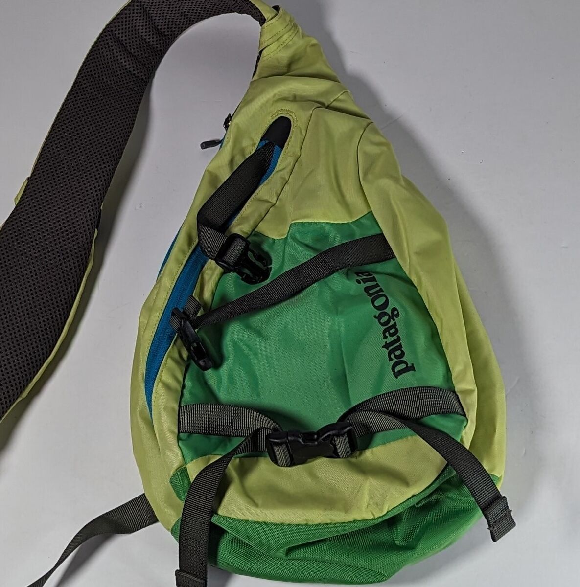 Patagonia Atom Shoulder Body Bag Sling Bag Yellow Green Patagonia Atom Shoulder Body Bag Sling Bag Yellow Green