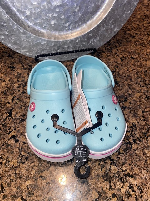 c12 size crocs