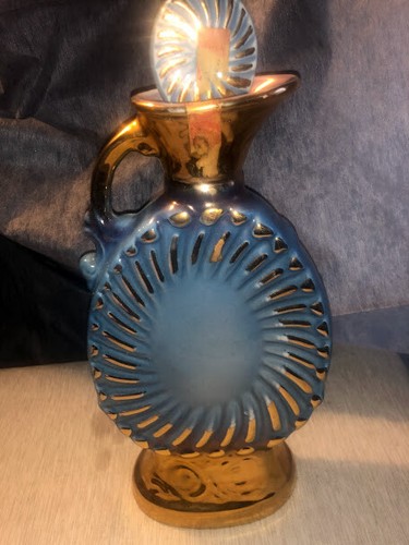 Blue and White Floral Gold Painted Jim Beam Vintage Decanter Rare HTF Decanter - Picture 3 of 4