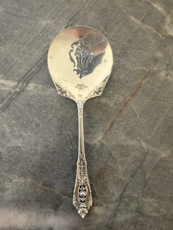Rose Point by Wallace Sterling Silver Tomato Server 7-3/4" Long 68 GRAMS