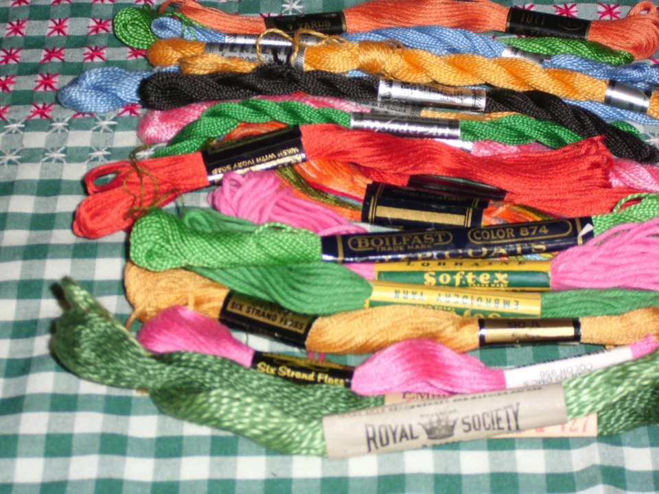 13 Vintage Perlene, 2 Royal Society, 2 Softex, 2 Kloster, 1 Peri-Lusta - Image 2 of 4