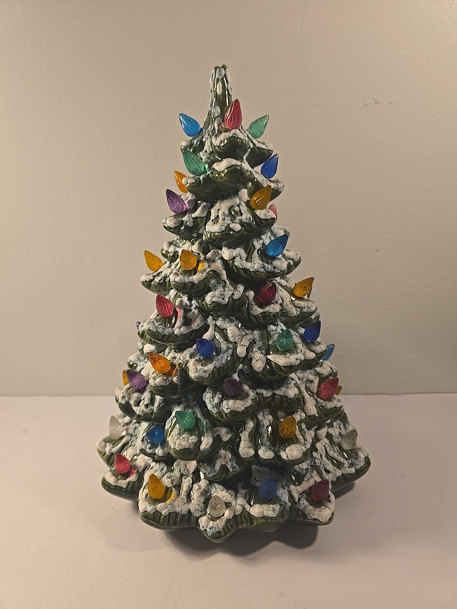 Vintage 1980's Holland Mold Ceramic Lighted Christmas Tree w/Base