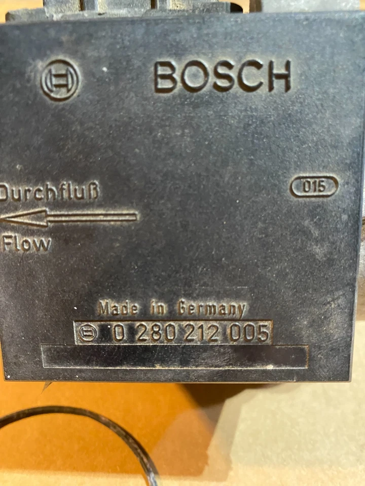 Sensor de flujo de aire de masa 005 para Saab 900. 1985-1988 Foto 2 de 4