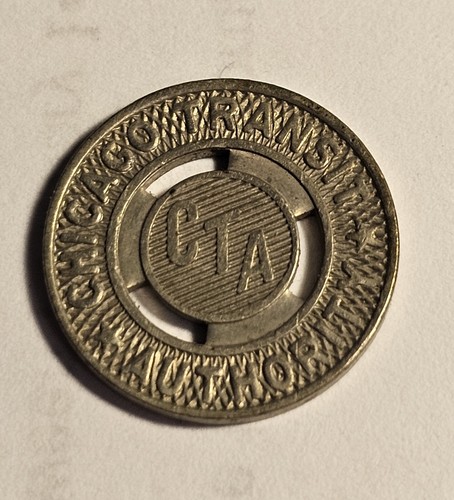 Chicago, IL CTA Bus / Transit Token (W-4)
