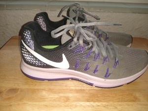 Tênis Nike Feminino Air Zoom Pegasus 33 sapatos Stealth Branco Preto 831356 003, tamanho 8 | eBay