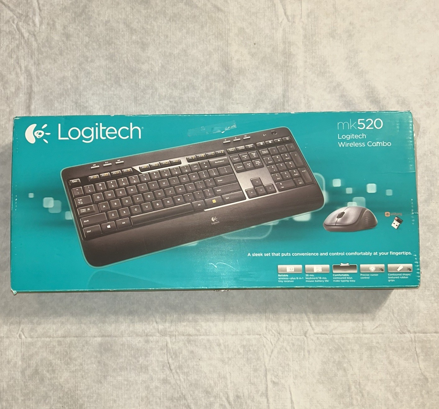 Logitech Wireless Combo Mk520 With Keyboard and Laser Mouse 