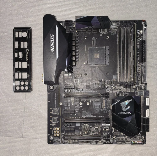 GIGABYTE GA-AX370-Gaming K7 (AORUS)