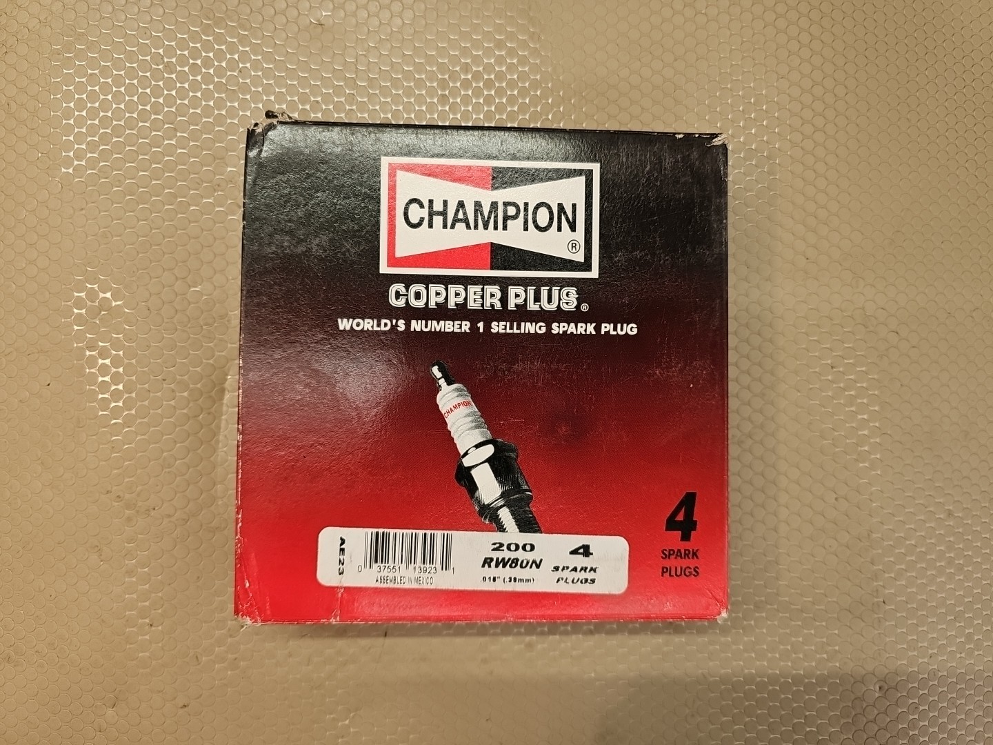 4 PACK Champion 200 RW80N SPARK PLUGS  NOS  NEW  Copper Plus