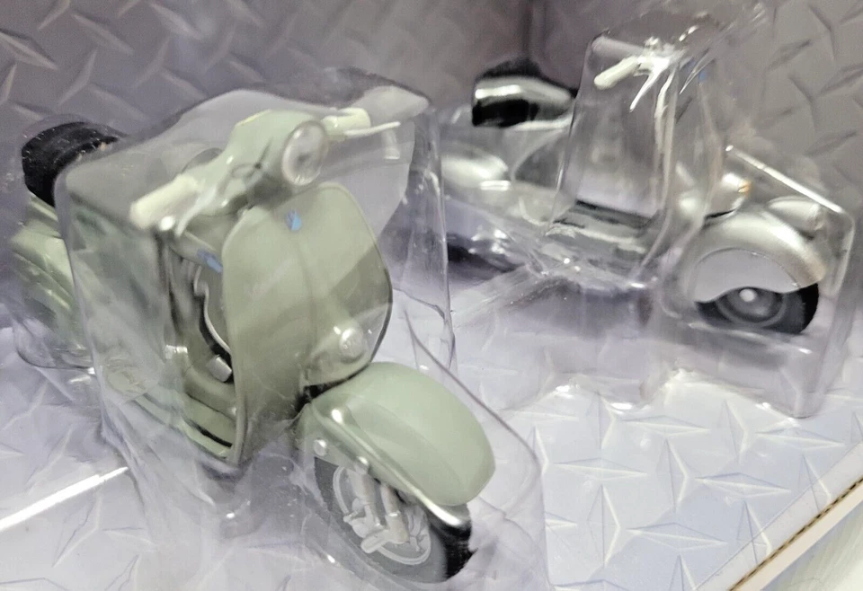 KID CONNECTION MAISTO MOTOCYCLE VESPA COLLECTION ***MINT IN BOX & FREE SHIP*** - Image 4 of 4