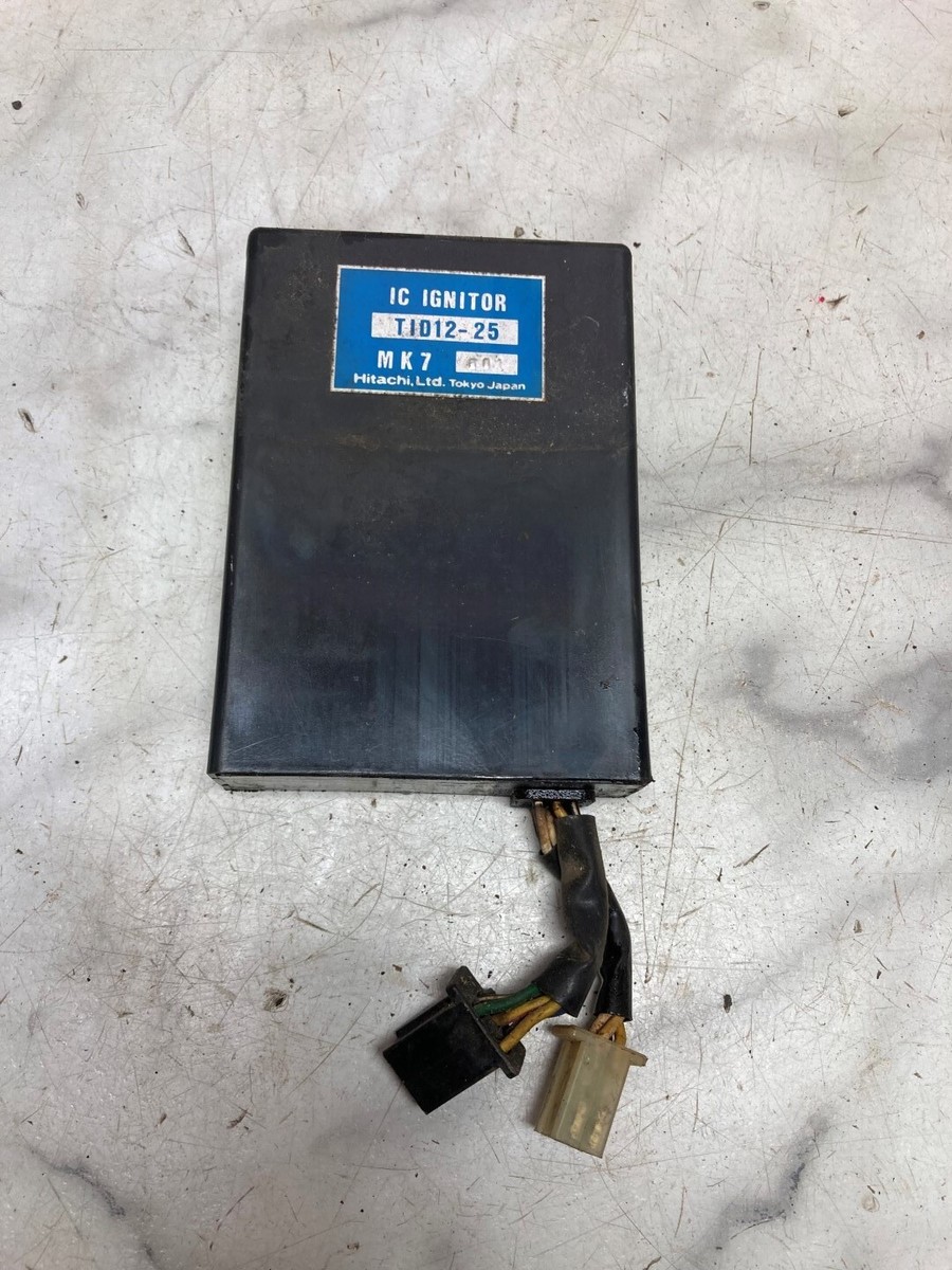 86 Honda VT 700 VT700 C Shadow ignition igniter CDI box ECU