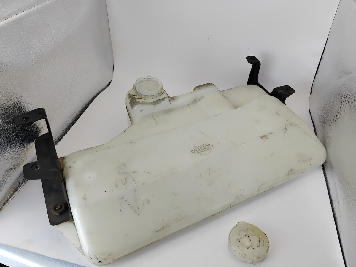 1984-1989 Nissan 300ZX Z31 Windshield Washer Reservoir