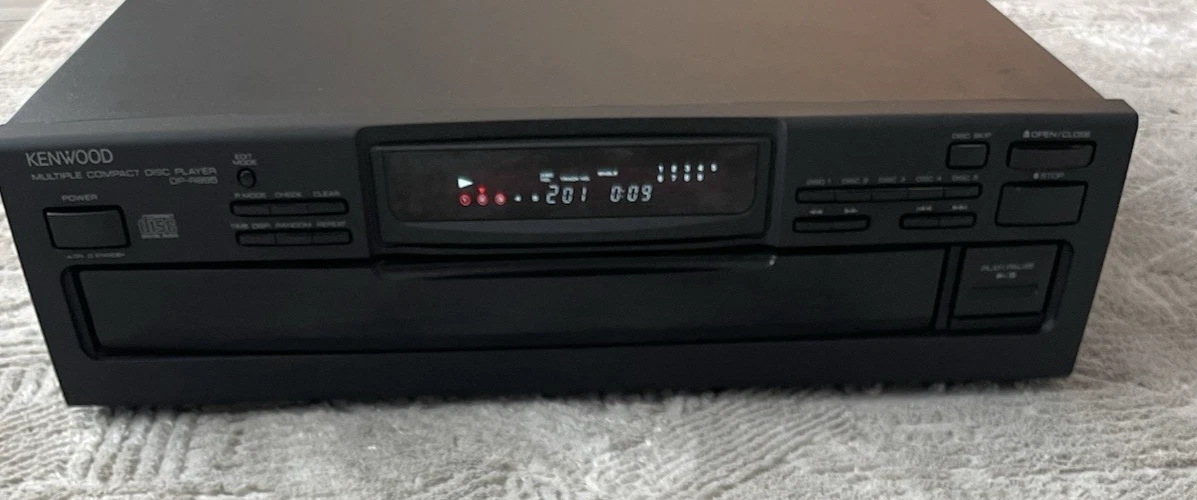 Kenwood Home Audio CD Players & Recorders 5-9 CD Changer Capacity