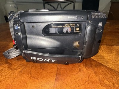 Sony Handycam CCD-TR70 Video8 Camcorder Black 10x Zoom Color Viewfinder (working