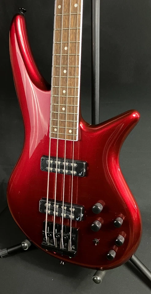 Bajo Jackson X Series SBX IV Spectra 4 cuerdas acabado rojo manzana caramelo Foto 4 de 4