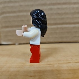 LEGO Marion Ravenwood red white minifigure Indiana Jones 7195 Ambush in Cairo
