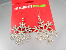 New CELEBRATE Clear Rhinestones Winter Individual Snowflakes Post Earrings 197J