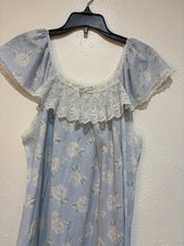 Vintage MOVIE STAR Sleeveless Nightgown Blue With Flowers Lace Knee Length Sz S