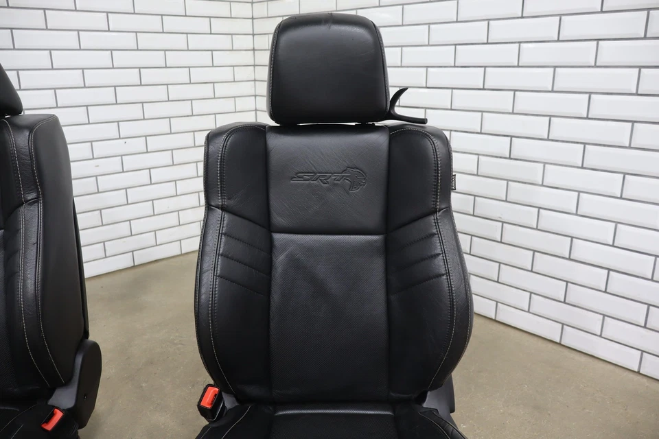 15-23 Dodge Challenger Hellcat Laguna Leather Heat/Vent Seats with Console Black — 第 4/4 张图片