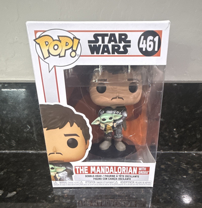 Funko Pop! Star Wars #461 The Mandalorian with Grogu Bobble-Head Figure
