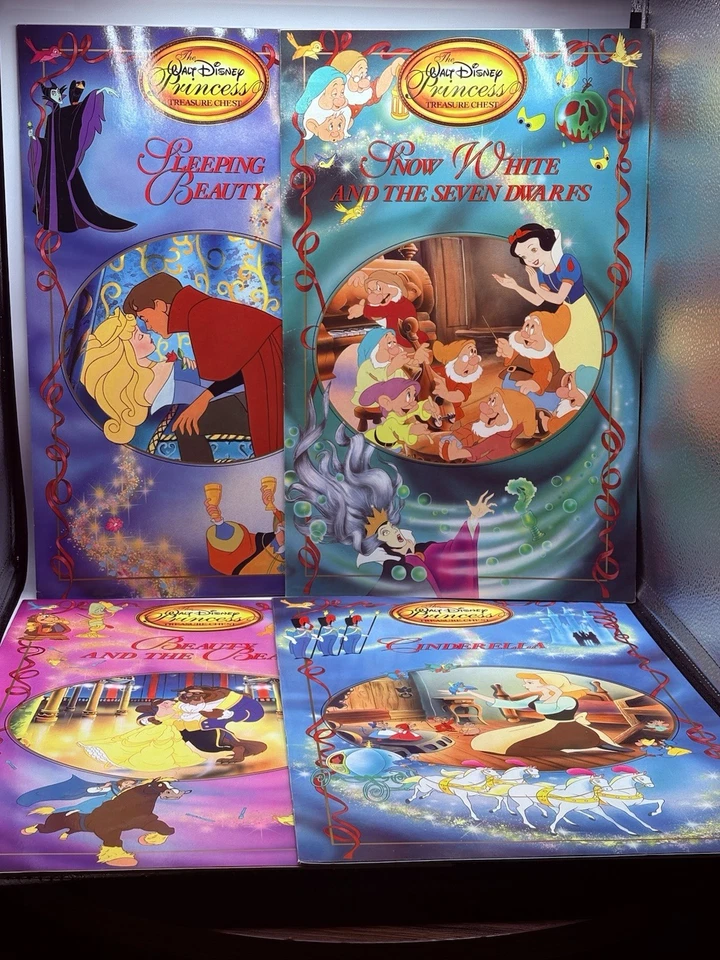 The Walt Disney Princess Treasure Chest Box Set - Image 2 of 4