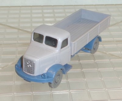 Alte Wiking 606: Henschel HS 100