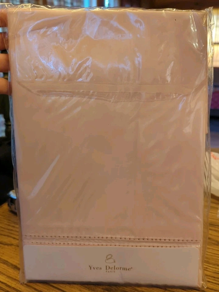 Pair New Yves Delorme Paris Boudoir Shams Elysee Blush Pink Embroidered Pretty! - Image 4 of 4