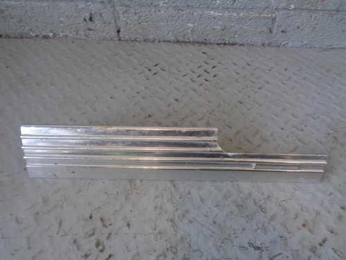 Range Rover L322 Kick Plates Supercharged Full Set Genuine 2006 to 2010 R01045 - Picture 10 of 12