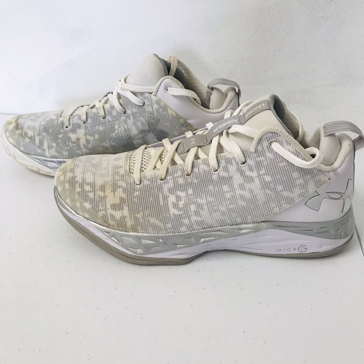 Under Armour Mens Size Fireshot Low 1279548-100 White Basketball