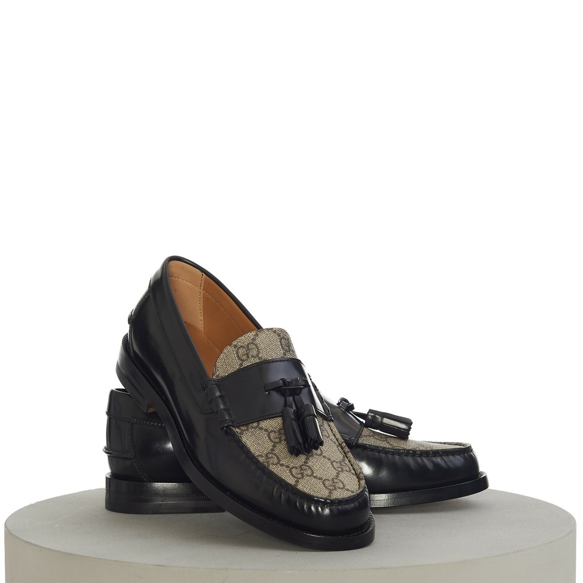 GUCCI 920$ Men's GG Loafer - Tassel, Black Leather & Ebony GUCCI 920$ Men's GG Loafer - Tassel, Black Leather & Ebony