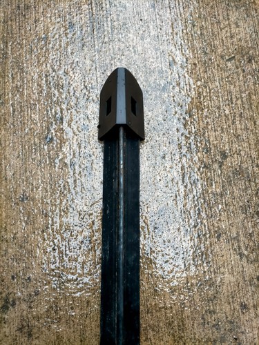 100 Pack Black Star Picket Caps Triangular Caps Fencing Y Post Steel Post Star - Picture 9 of 27