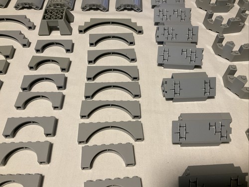LEGO GRAY bulk Castle lot walls arches windows Over 150 pieces - Picture 10 of 14