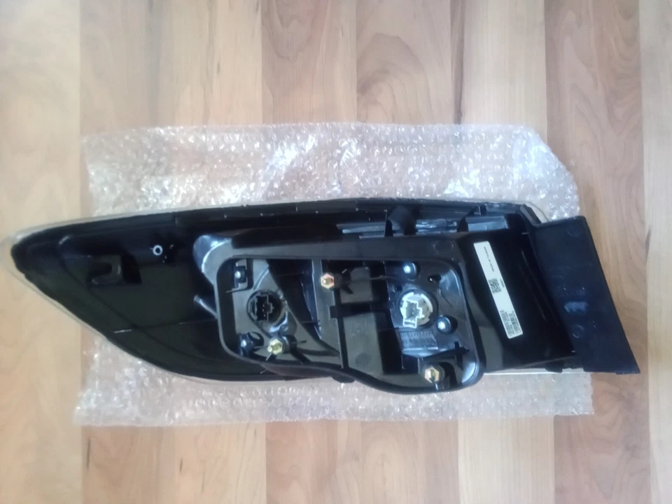 Dorman 1611647 Passenger Side Tail Light Assembly For Mazda 3 2010-2013 Foto 2 de 4