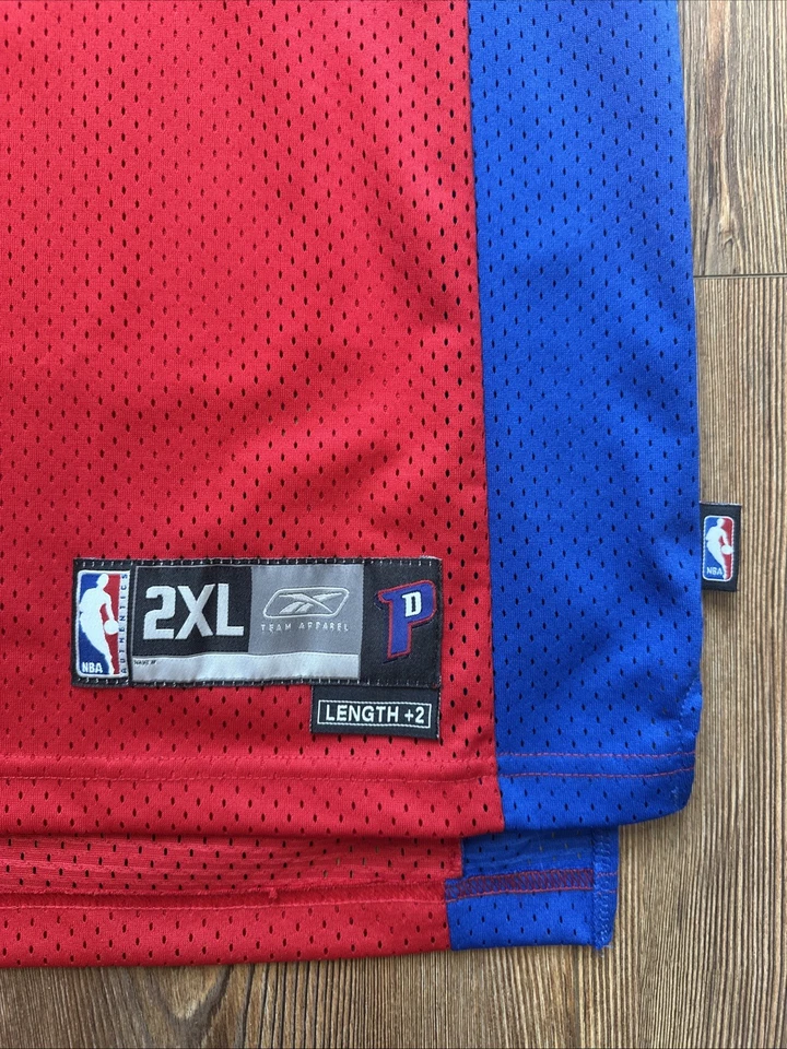 Camiseta deportiva XXL para hombre Reebok Detroit Pistons roja #3 Ben Wallace Foto 2 de 4