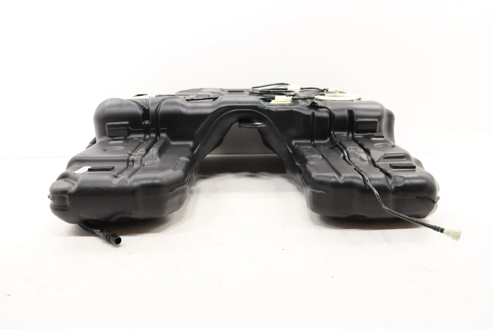 2014 - 2018 BMW X5 F15 REAR FUEL GAS TANK RESERVOIR STORAGE BOTTLE OEM - Image 2 of 4