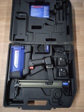 POWERS FASTENERS TRAK-IT TI-C TACKER GWOŹDZIARKA GAZOWA + akumulatory + ładowarka + walizka