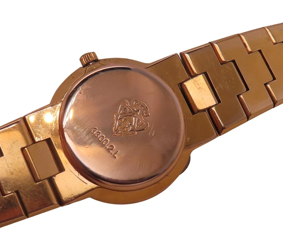 (2) Vintage gold tone AUTHENTIC LADIES GUCCI watch lot NOT WORKING 3300.2.L - Image 4 of 4