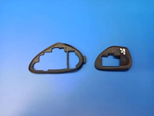 MERCEDES-BENZ C W203 Türgriffinnenrahmen vorne rechts W203 1.80 Petrol 21217459