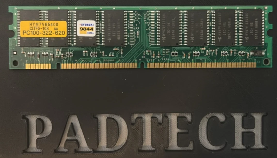 Mémoire RAM 32 Mo PC-100 SDRAM DIMM - 168 Broches, 3,3V