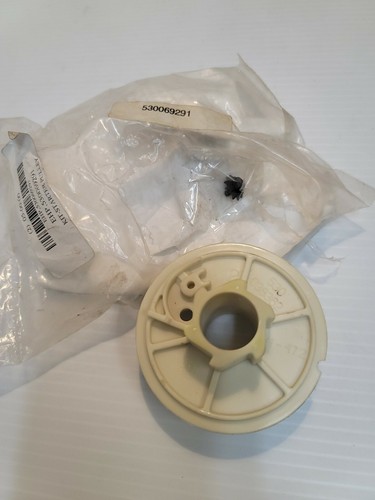 1 NOS NEW Poulan Weed Eater starter pulley # 530069291 - Picture 2 of 2