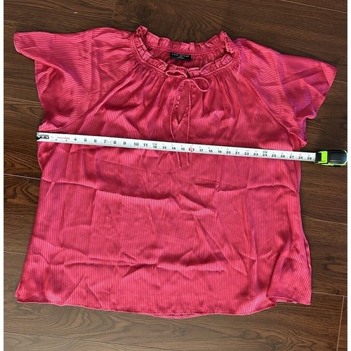 Blusa Lane Bryant Manga Acampanada Volantes Escote Corbata Frontal Roja Talla Grande 26/28 - Imagen 5 de 6