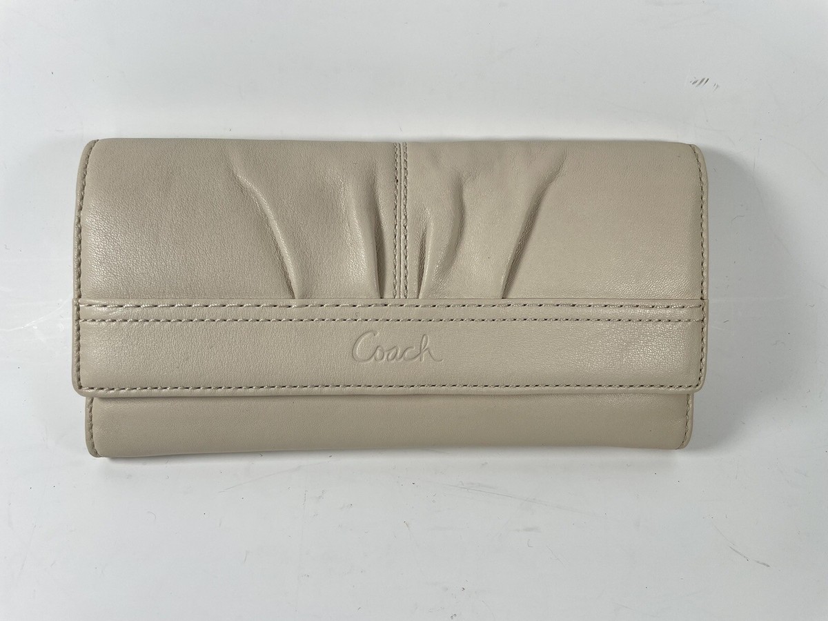 Coach Soho Pleated Tri-Fold White Bone Lined Long Classic Clutch 