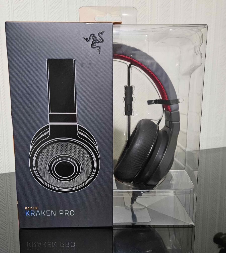 Limited Edition Taco Bell Overwatch Razer Kraken Headset [Reaper