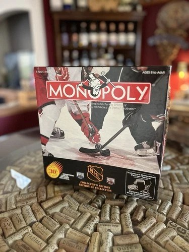 Vintage 1999 Parker Brothers Monopoly NHL Collectors Edition As New Played Once