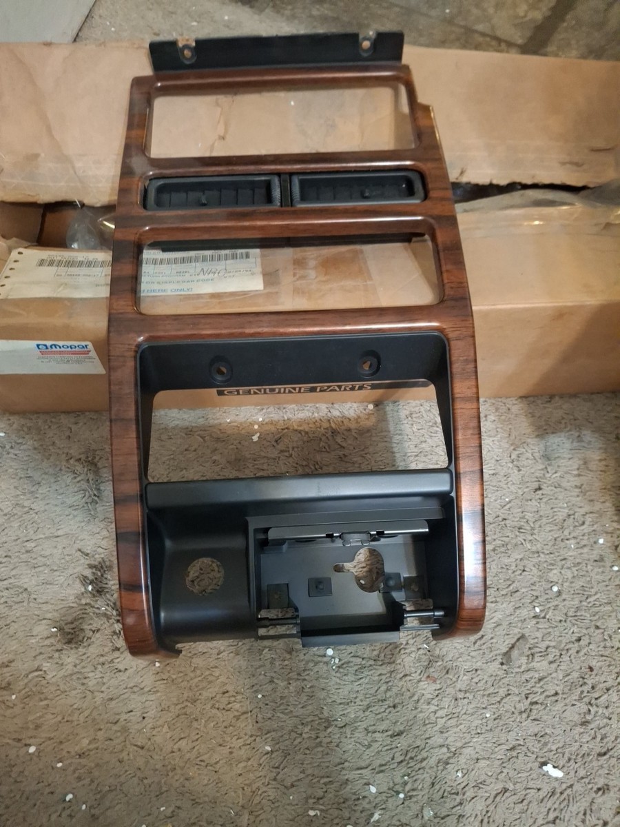 NOS 1997-01 JEEP CHEROKEE XJ OEM WOODGRAIN DASH RADIO BEZEL