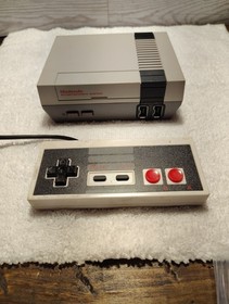 Nintendo CLV-001 Classic Mini NES Video Game Console With 1 Controller 
